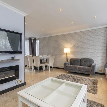 Gorgeous 4 Bedrooms Apartment Near Hyde Park And Oxford St Londra Exterior foto