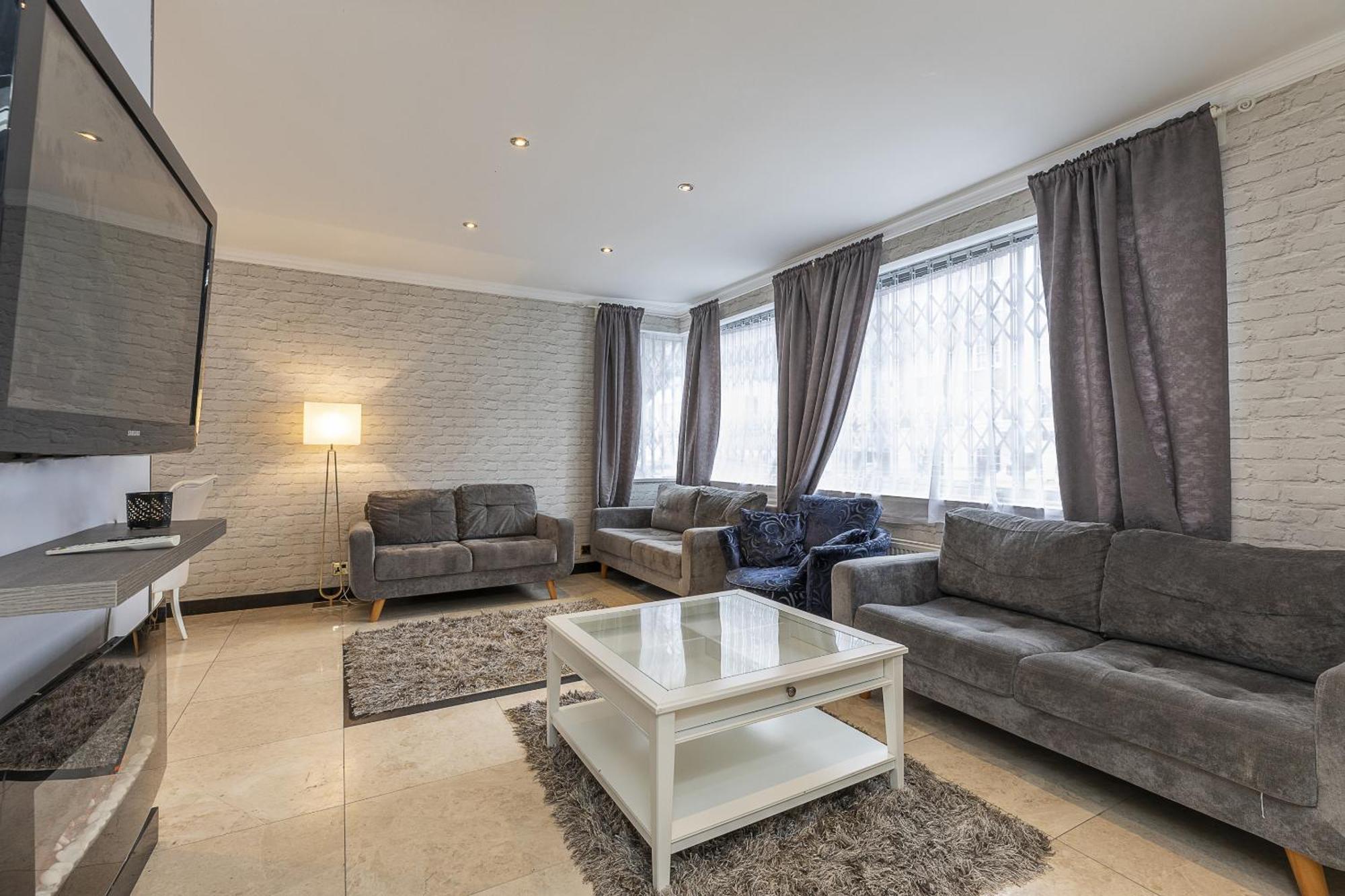 Gorgeous 4 Bedrooms Apartment Near Hyde Park And Oxford St Londra Exterior foto