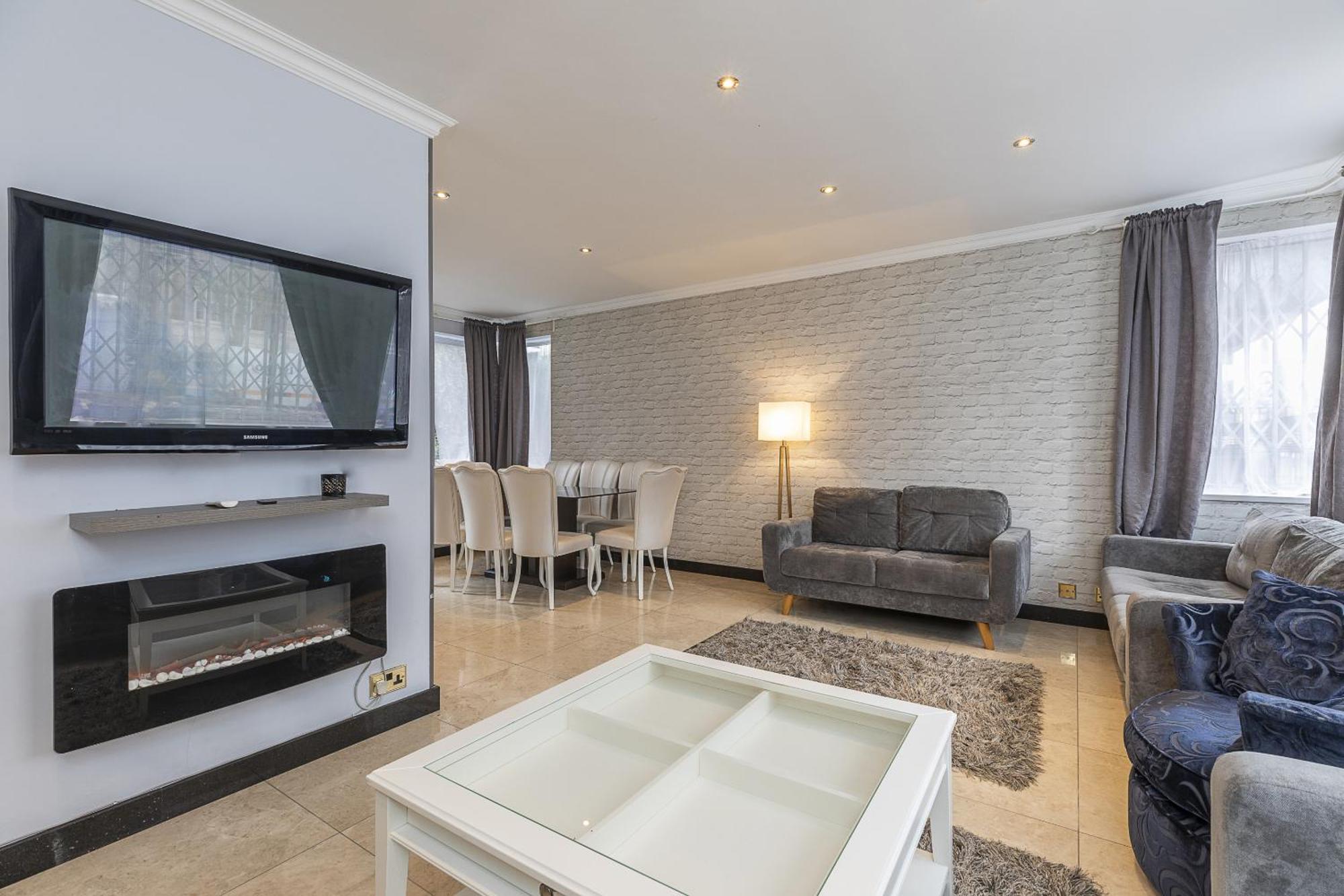 Gorgeous 4 Bedrooms Apartment Near Hyde Park And Oxford St Londra Exterior foto