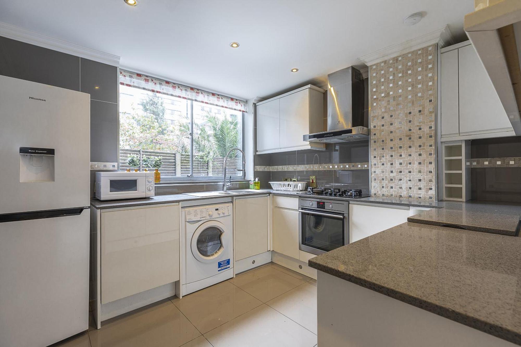 Gorgeous 4 Bedrooms Apartment Near Hyde Park And Oxford St Londra Exterior foto