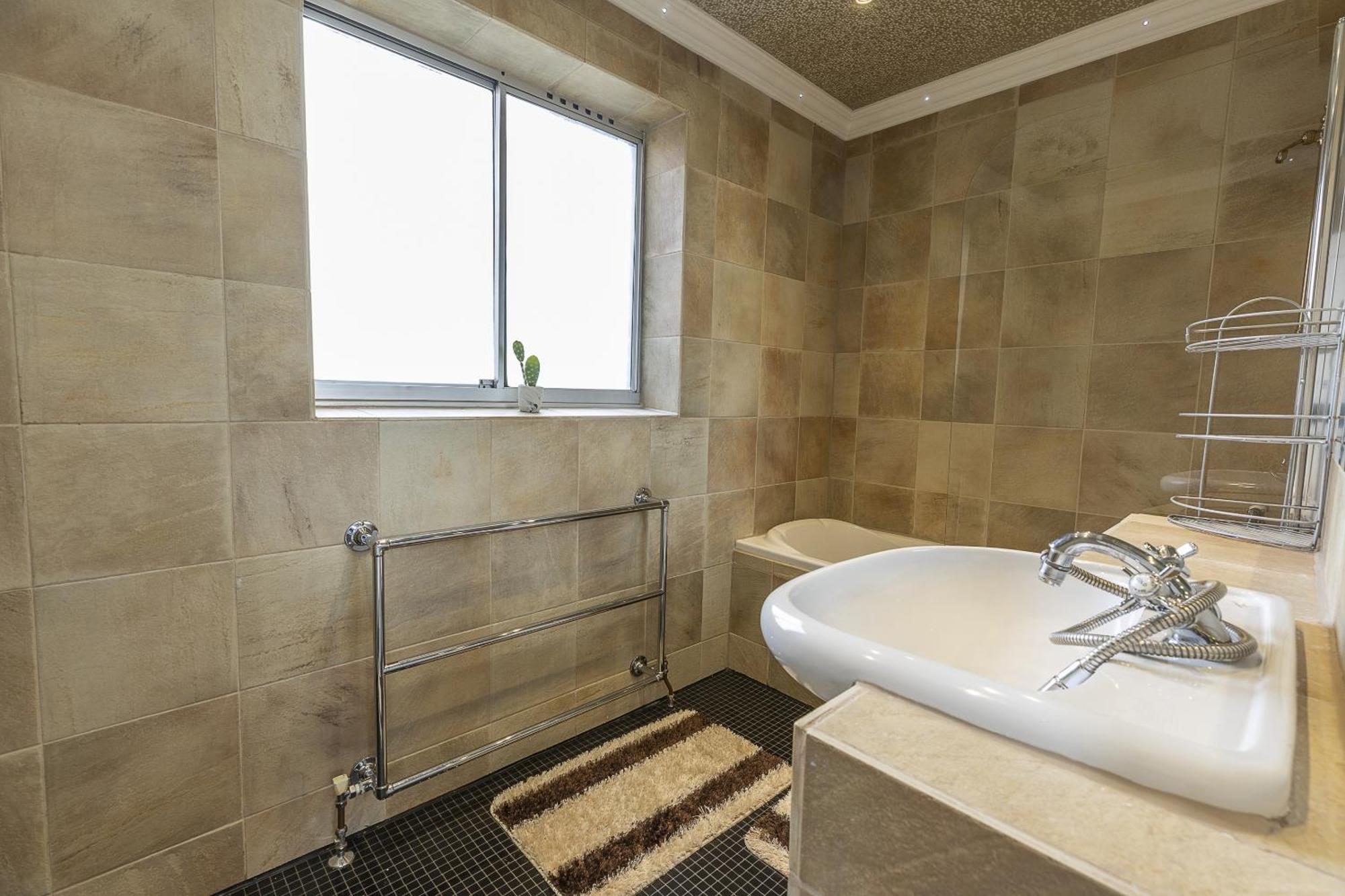 Gorgeous 4 Bedrooms Apartment Near Hyde Park And Oxford St Londra Exterior foto